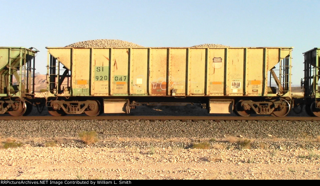 WB Unit Ballast Frt at Erie NV -17